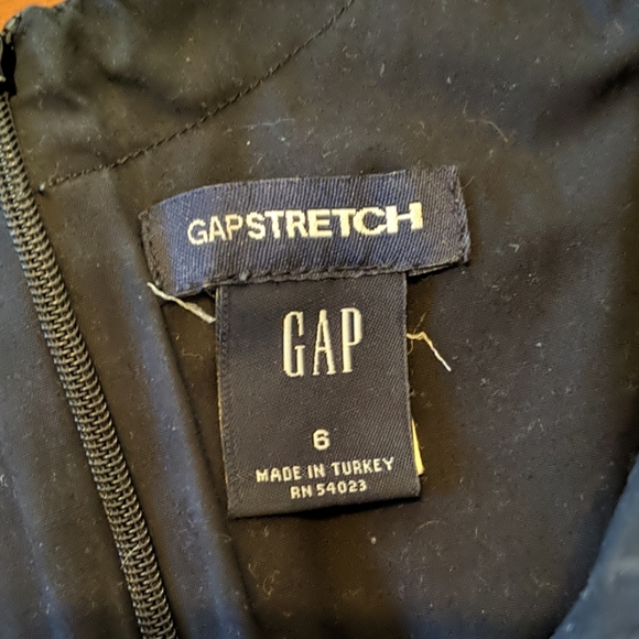 GAP little black dress - Picture 6 of 6